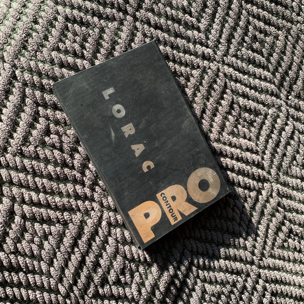 LORAC Pro Contour Palette